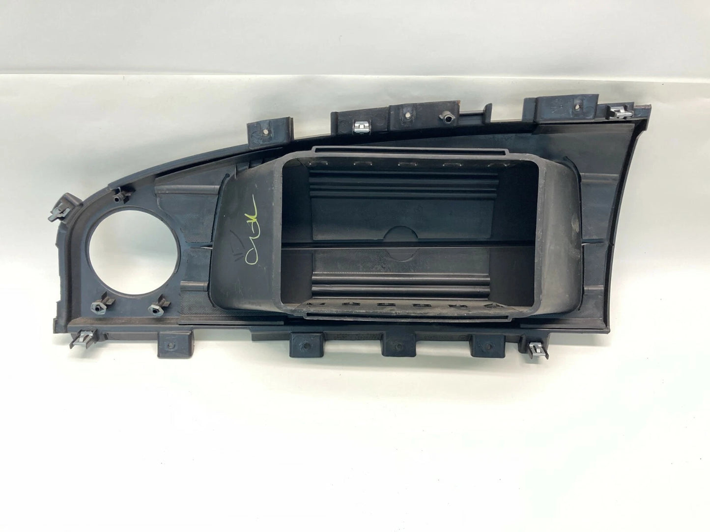 2006 2007 CHRYSLER PT CRUISER RIGHT PASSENGER SIDE DASH BEZEL TRIM PANEL COVER