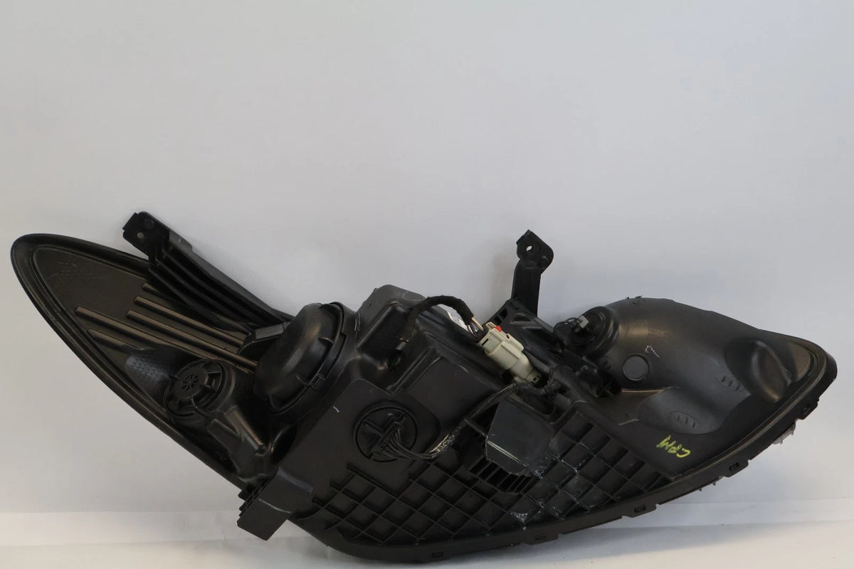 2016-2019 CHEVROLET CRUZE FRONT LEFT DRIVER HEADLIGHT HEADLAMP W LED 84346647