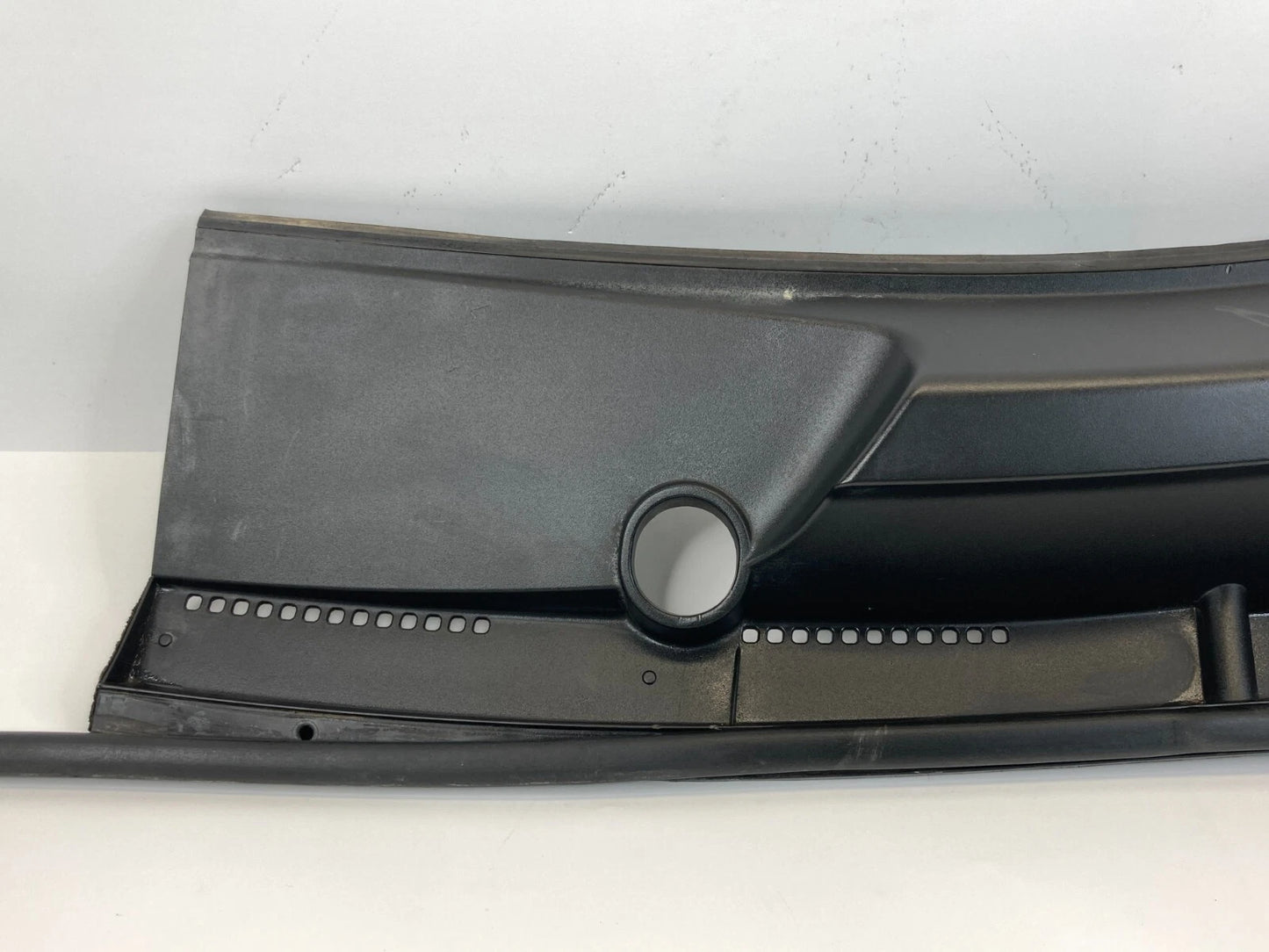 2004-2009 TOYOTA PRIUS FRONT LEFT SIDE COWL PANEL GRILL GRILLE COVER 55709-47050