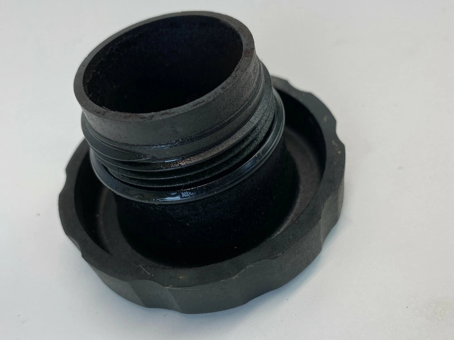 2003 2004 LAND ROVER DISCOVERY 4.6L V8 OHV 16V ENGINE OIL FILLER FLUID CAP OEM