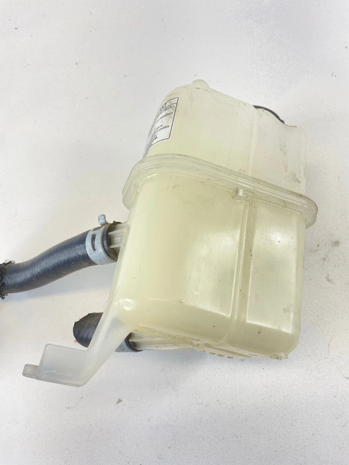 10-15 TOYOTA PRIUS BASE 12-17 PRIUS V RADIATOR COOLANT TANK RESERVOIR BOTTLE OEM