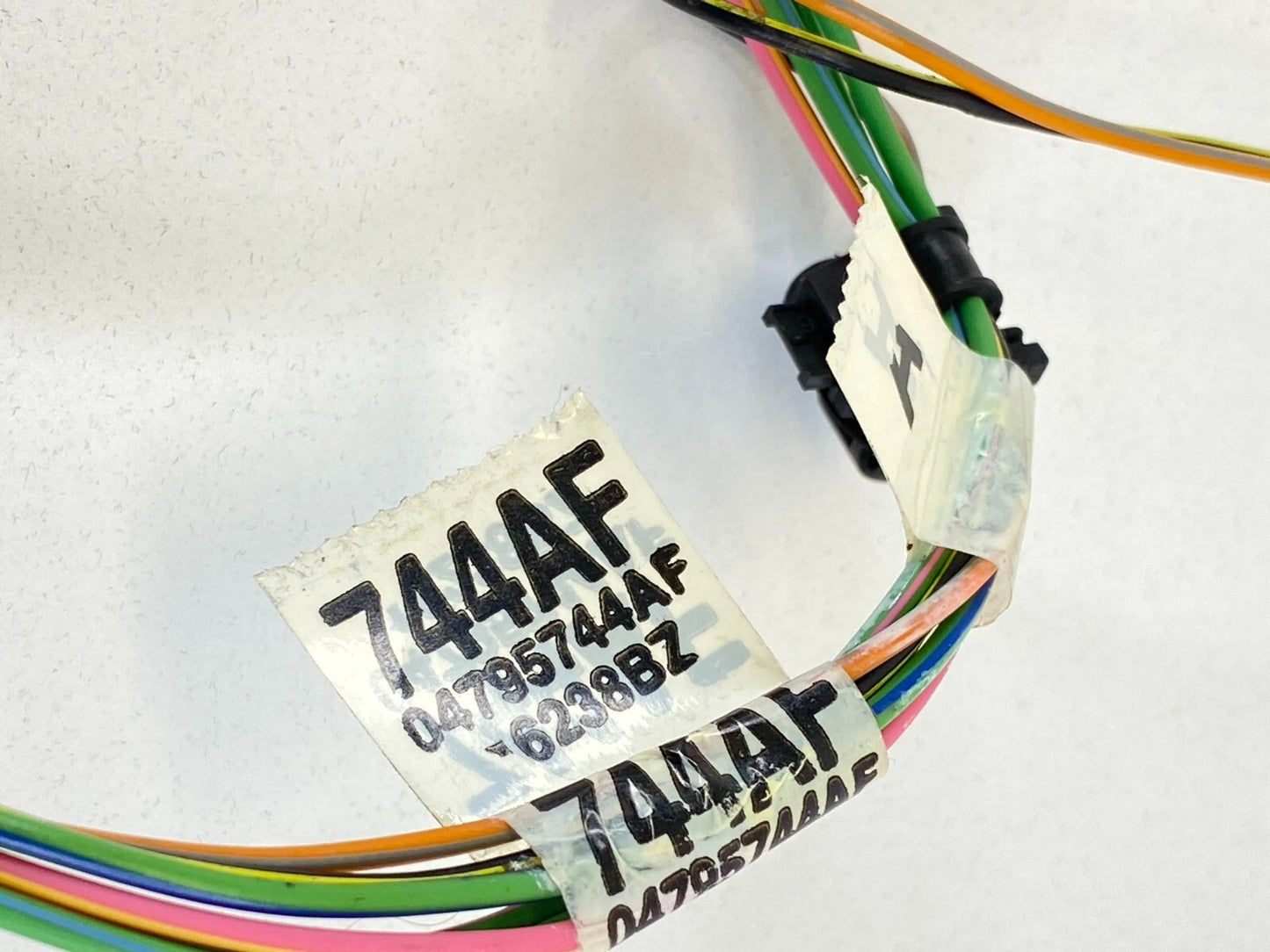 2010 2011 2012 DODGE CALIBER CENTER CONSOLE WIRE WIRING HARNESS CABLE 04795744AF