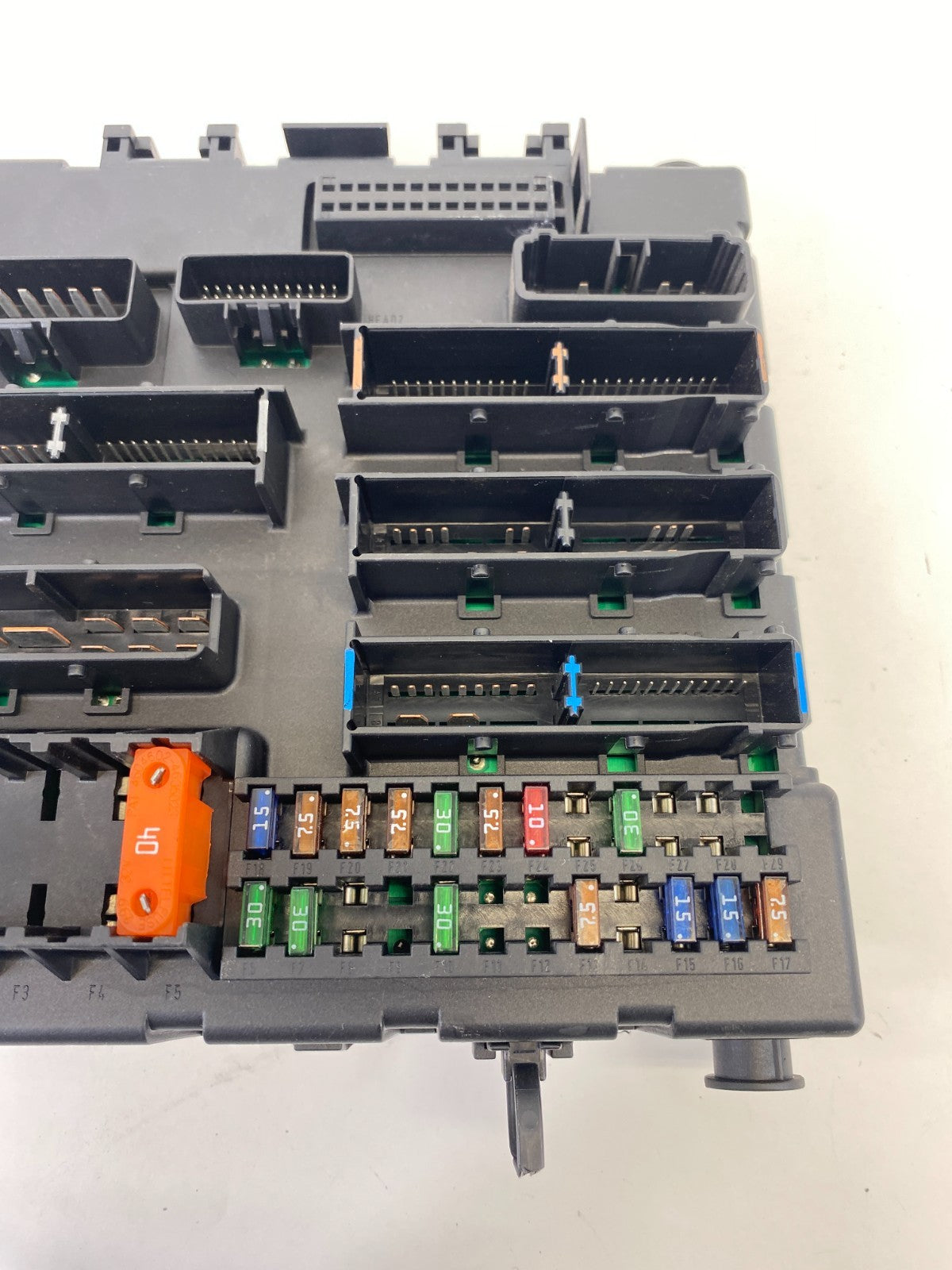2003-2006 Saab 9-3 2.0T SEDAN Rear Trunk Fuse Relay Junction Box 12795734 OEM