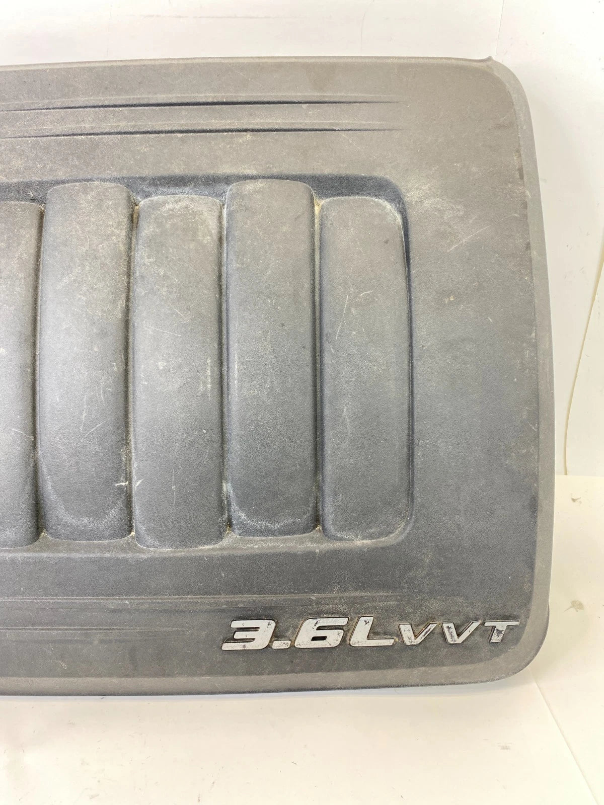 2011-2020 DODGE GRAND CARAVAN 3.6L UPPER INTAKE ENGINE APPEARANCE COVER OEM