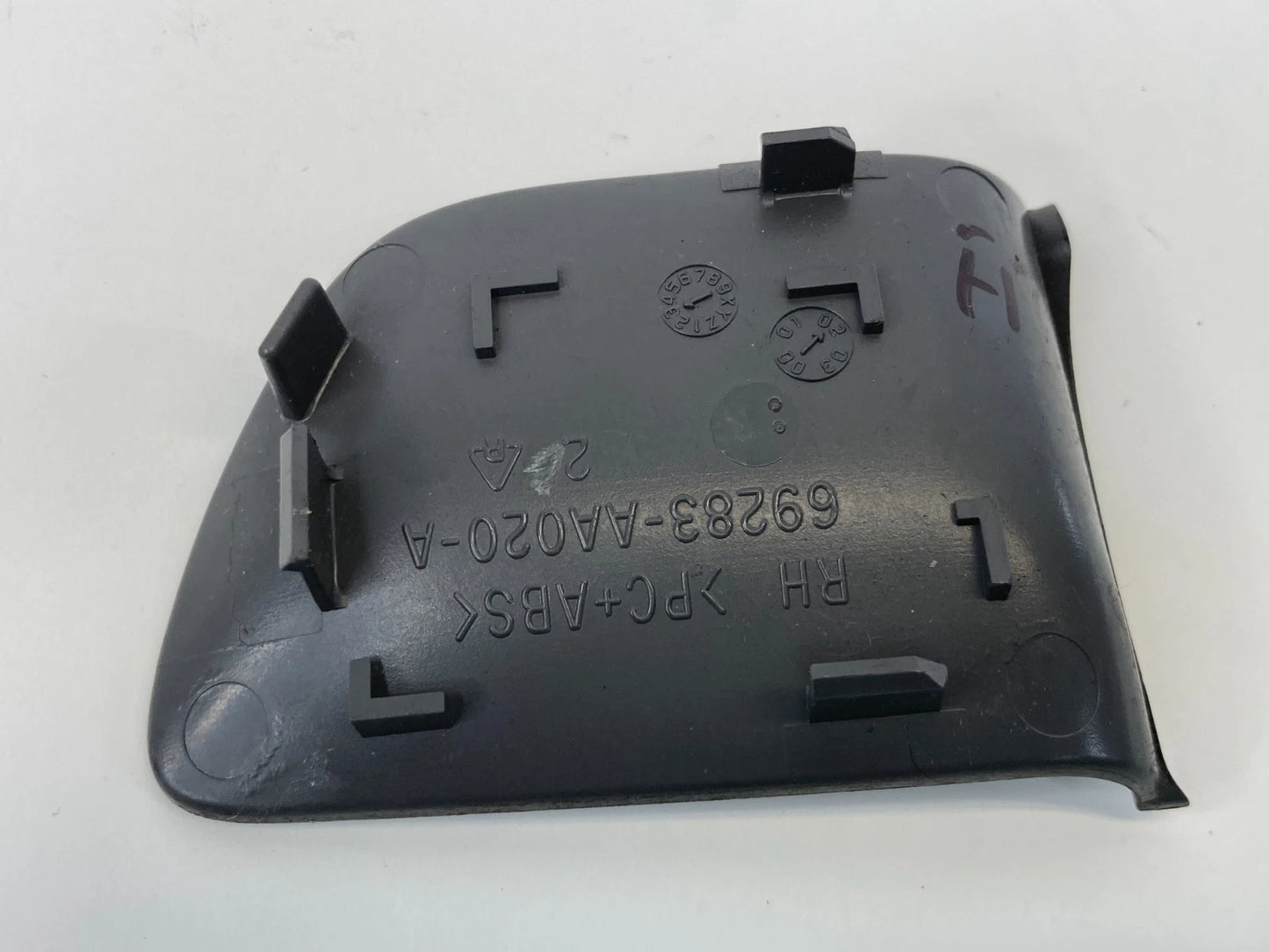 2002-2006 TOYOTA CAMRY FRONT RIGHT INNER DOOR SCREW COVER PLUG TRIM 69283AA020