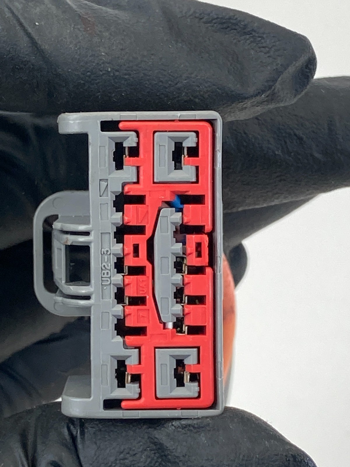 2013-2018 Ford C-Max AC 110V 60Hz Power Outlet Plug Socket OEM