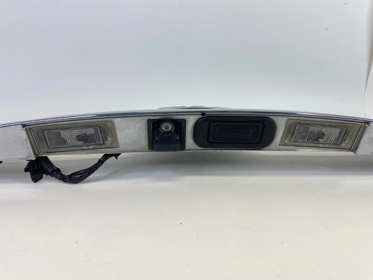 10-13 Buick LaCrosse Trunk Liftgate Lid Finish Garnish Panel Molding w/ Camera