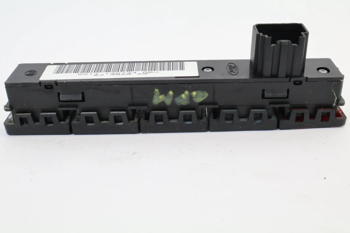 08 09 FORD TAURUS DASHBOARD HAZARD TRACTION CONTROL PARKING ASSIST SWITCH PANEL
