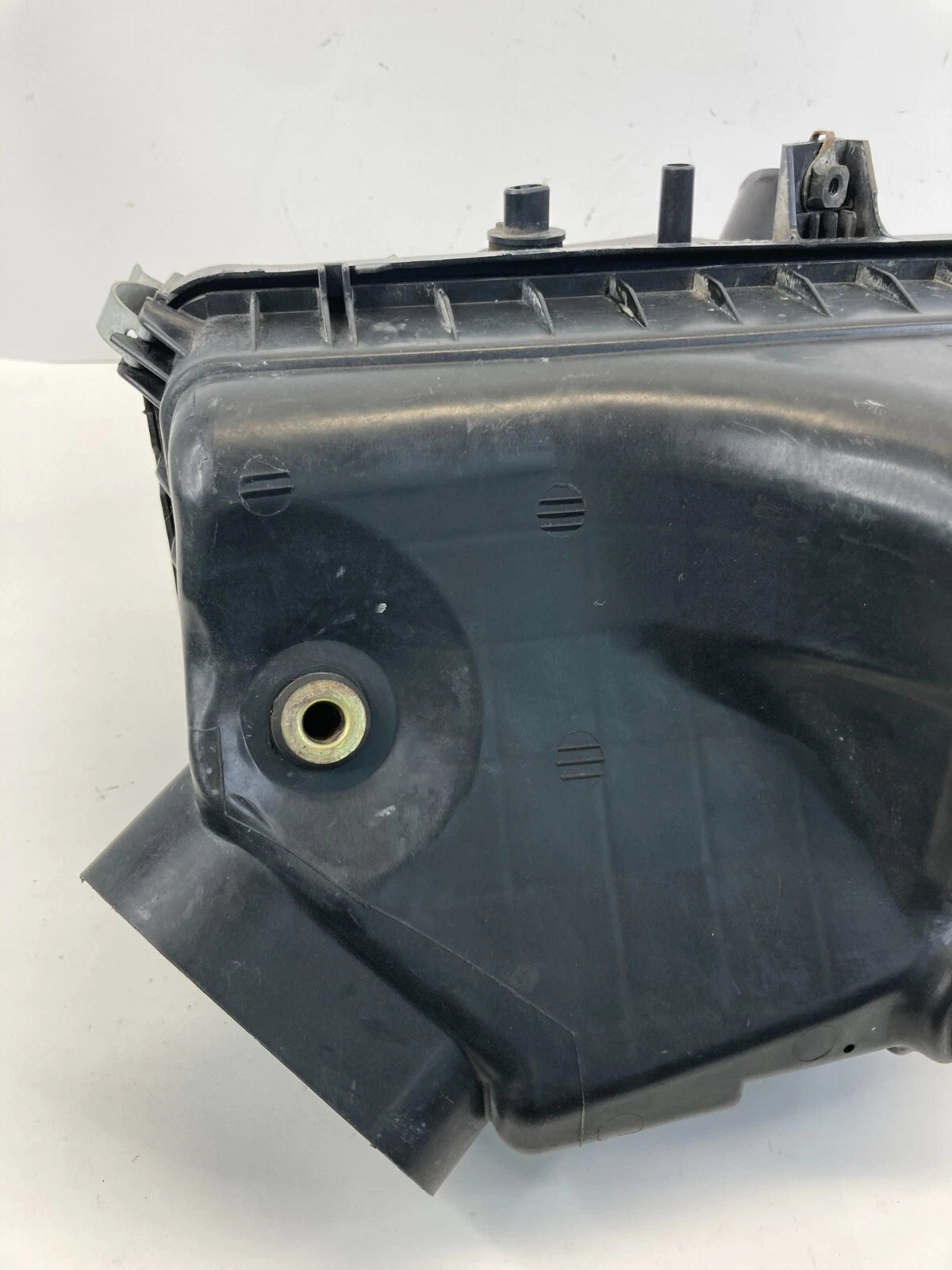 1997-1999 TOYOTA CAMRY 2.2L AIR CLEANER FILTER BOX ASSEMBLY 17705-03090 OEM