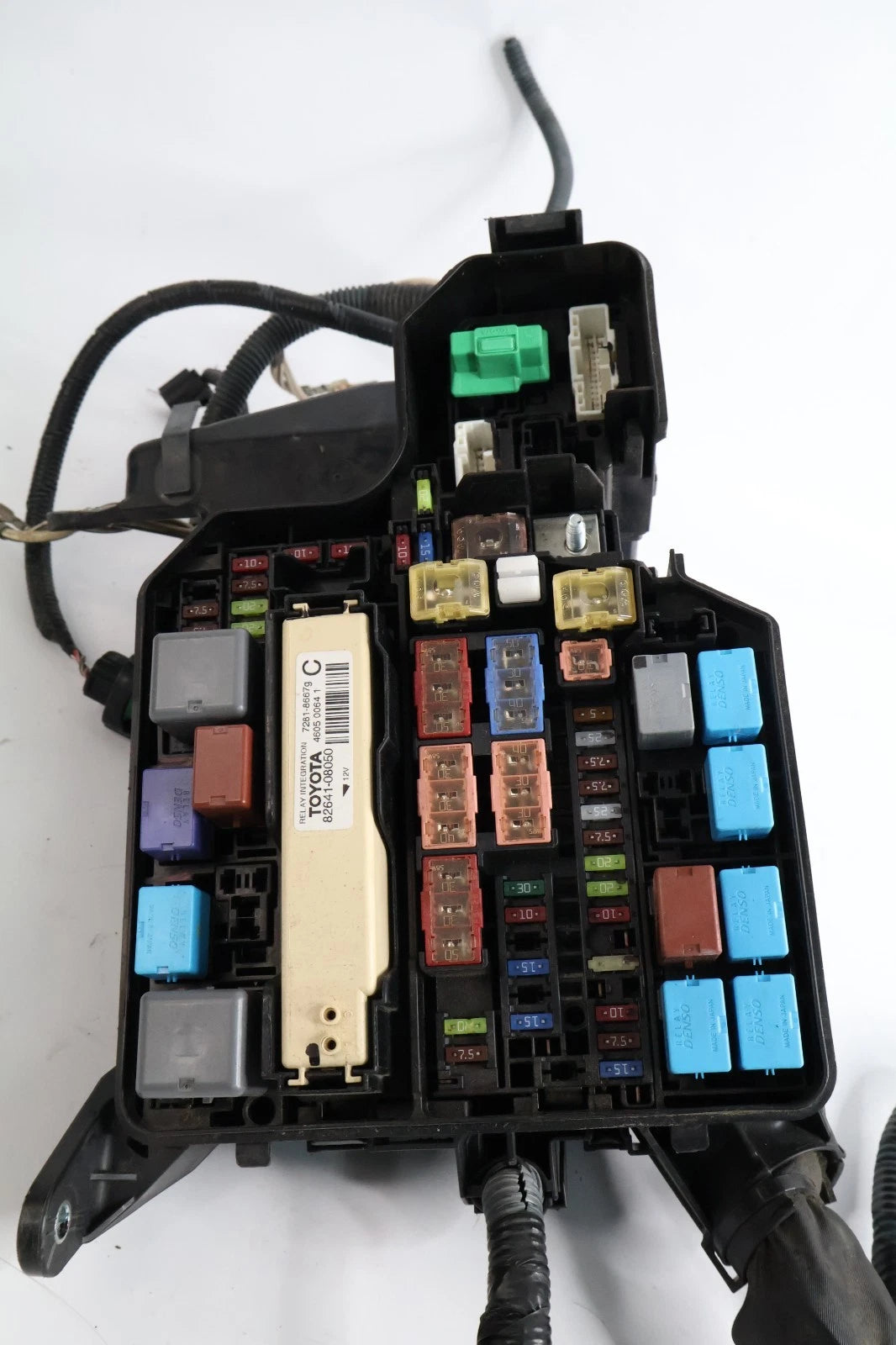 2011-2016 TOYOTA SIENNA 3.5L ENGINE FUSE RELAY BOX COMPARTMENT 82641-08050 OEM
