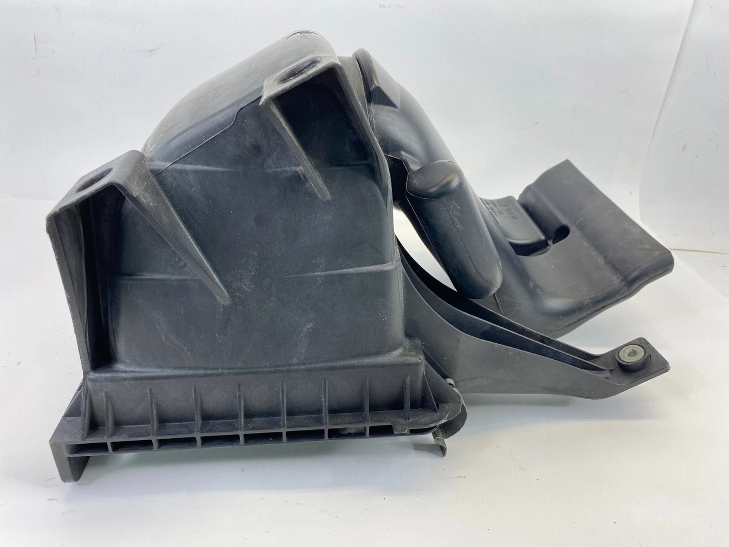 2009 2010 DODGE JOURNEY 2.4L AIR CLEANER BOX FILTER COVER LOWER 04891893AB