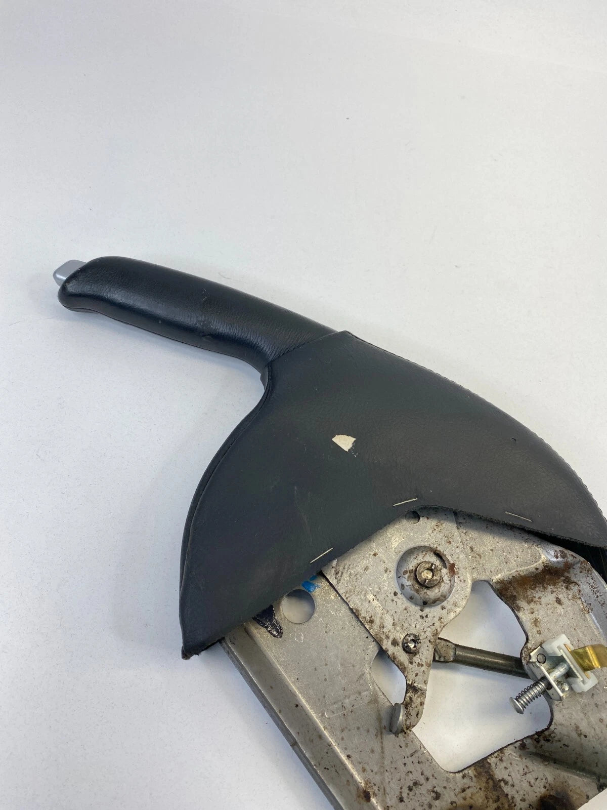 2004-2006 ACURA TL EMERGENCY PARKING HAND BRAKE HANDLE CONTROL LEVER ASSEMBLY