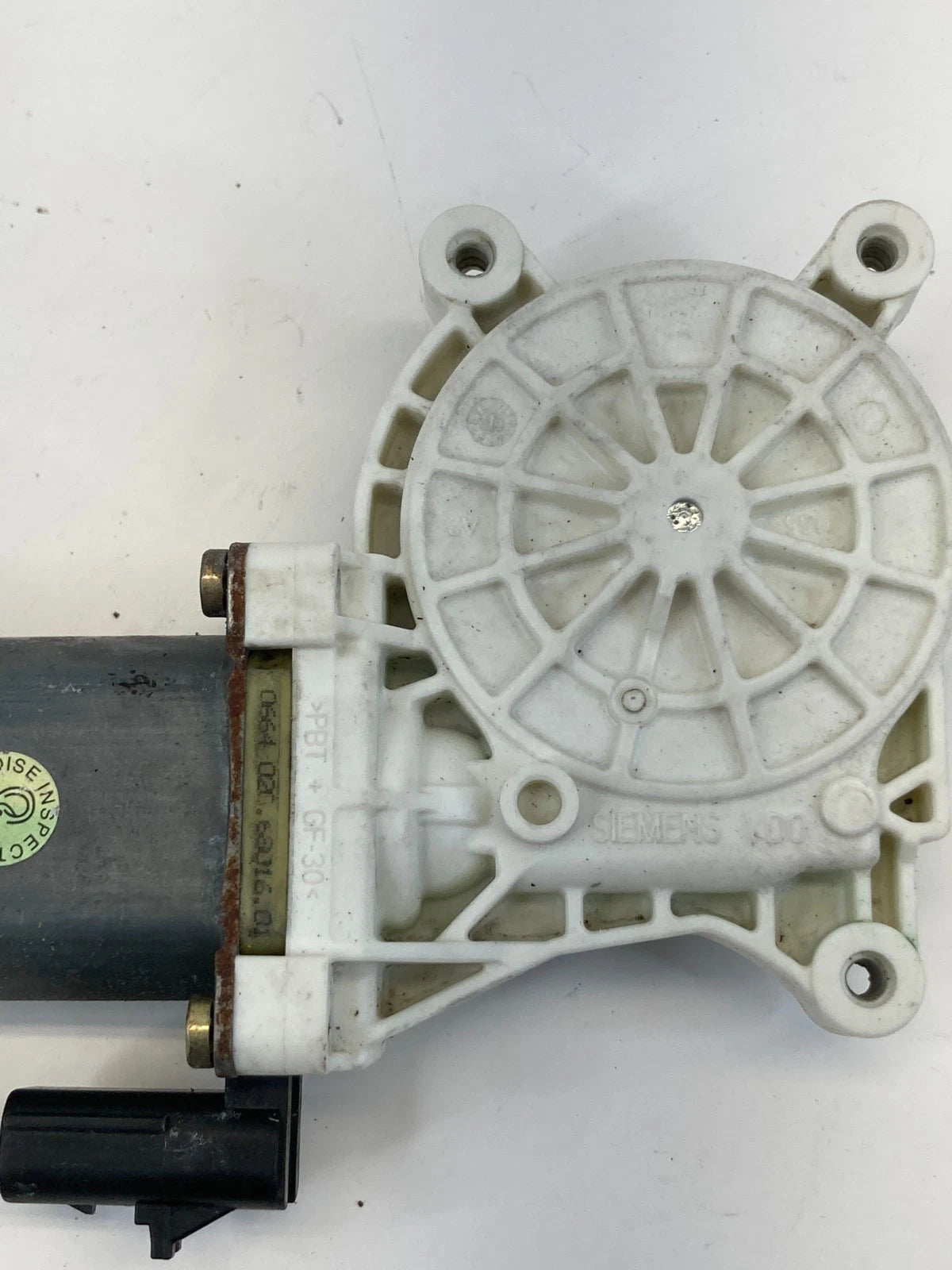 2005-2008 DODGE MAGNUM FRONT LEFT SIDE DOOR WINDOW MOTOR ASSEMBLY 0536009901