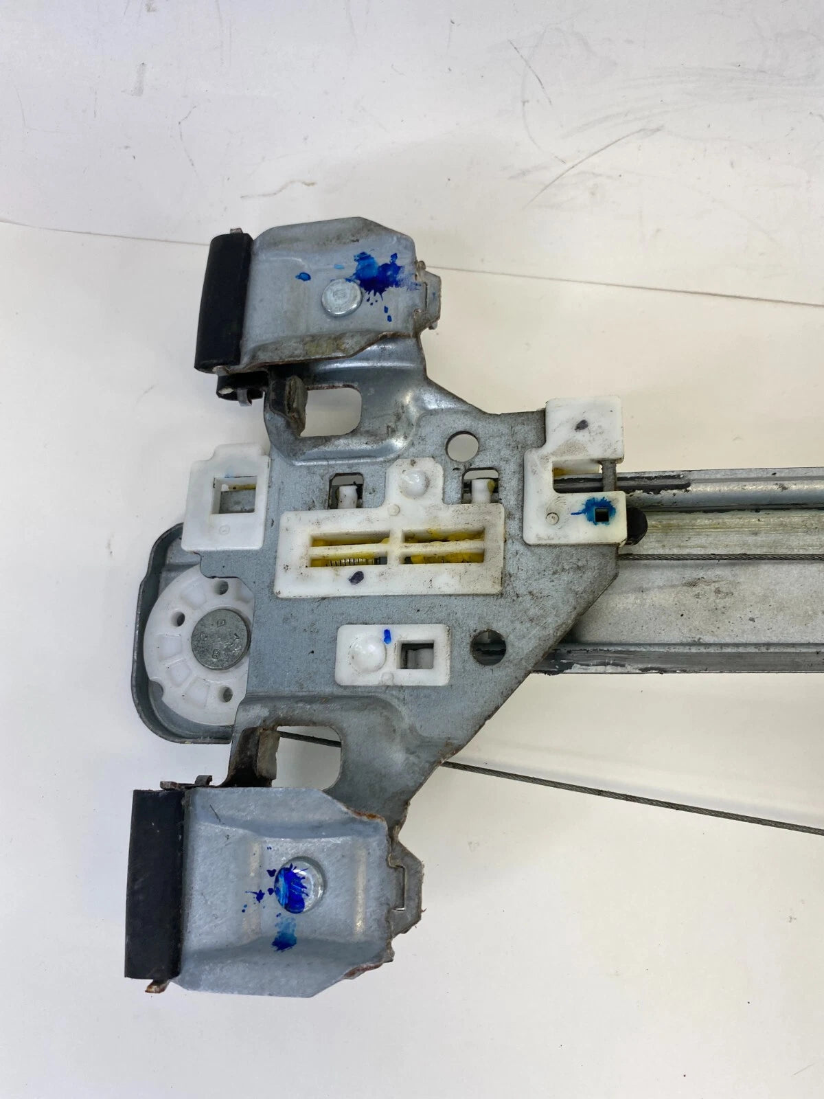 2010-2012 CADILLAC SRX REAR LEFT SIDE WINDOW REGULATOR W/ MOTOR 0130822709 OEM