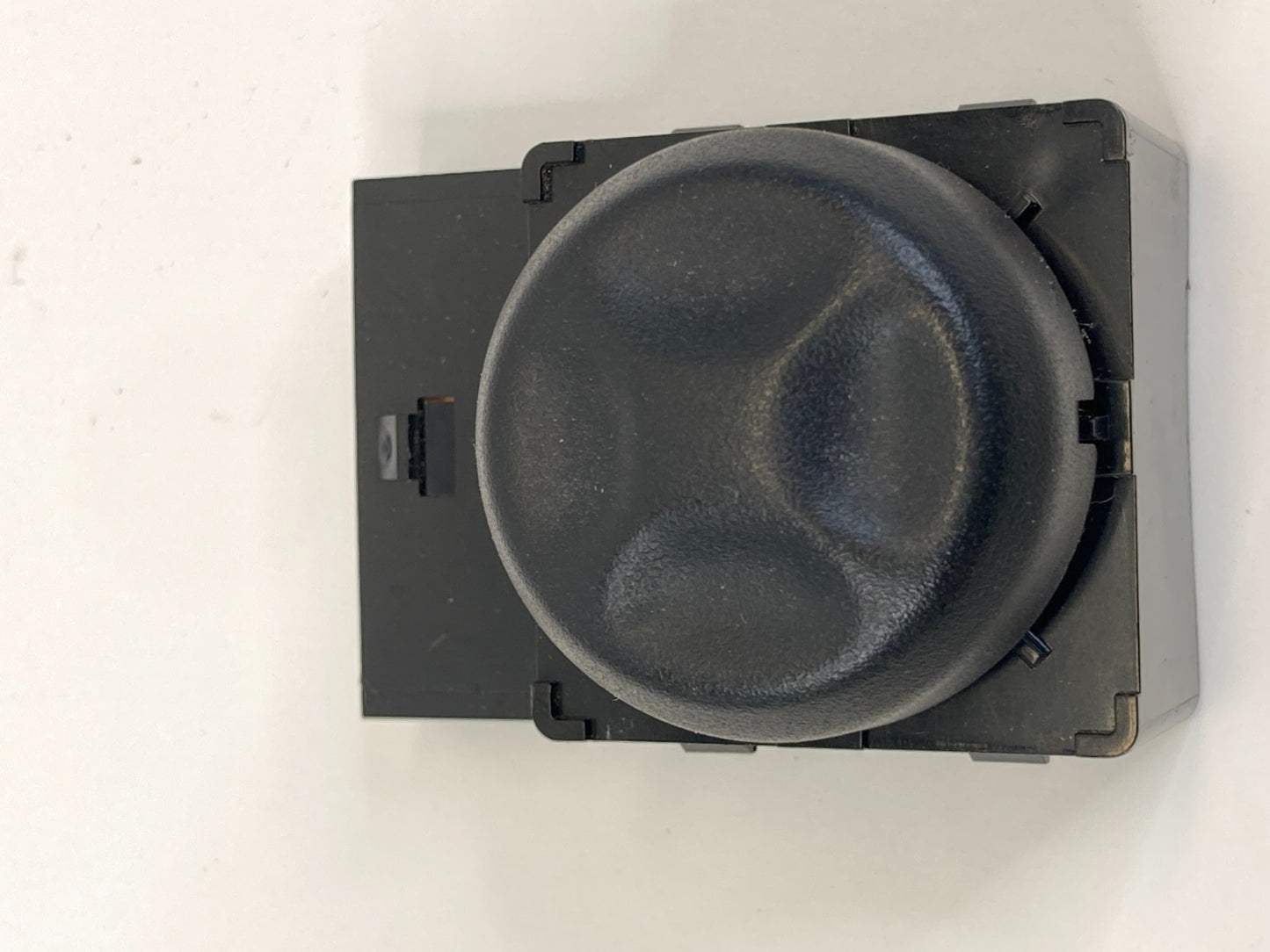 2007-2009 GMC Yukon Front Left Seat Power Lumbar Control Switch 15785408 OEM