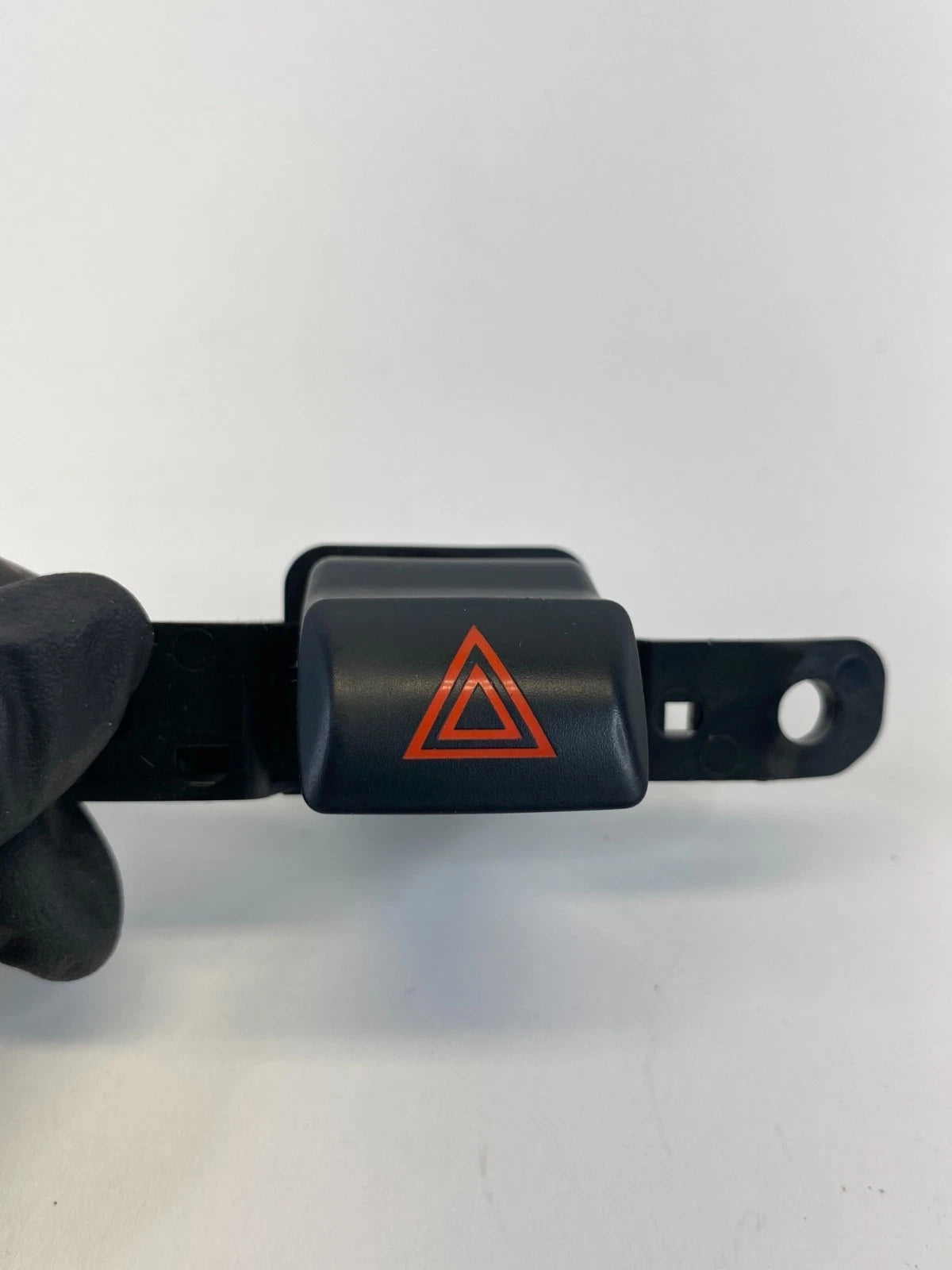 2007-2013 NISSAN ALTIMA HAZARD EMERGENCY WARNING LIGHT BUTTON SWITCH