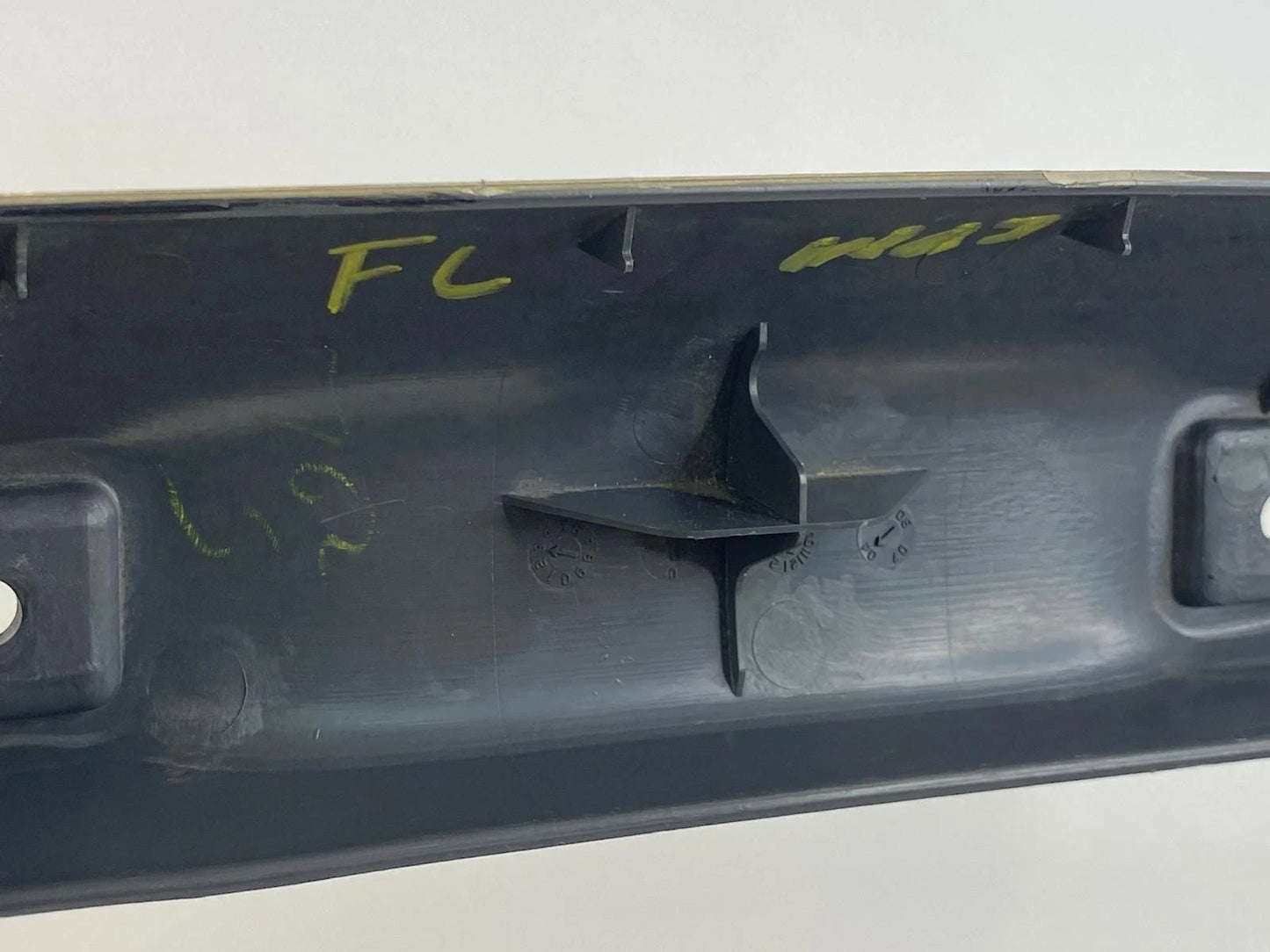 2004-2006 TOYOTA TUNDRA DOUBLE CAB INTERIOR A-PILLAR TRIM BEZEL GRAB HANDLE SET