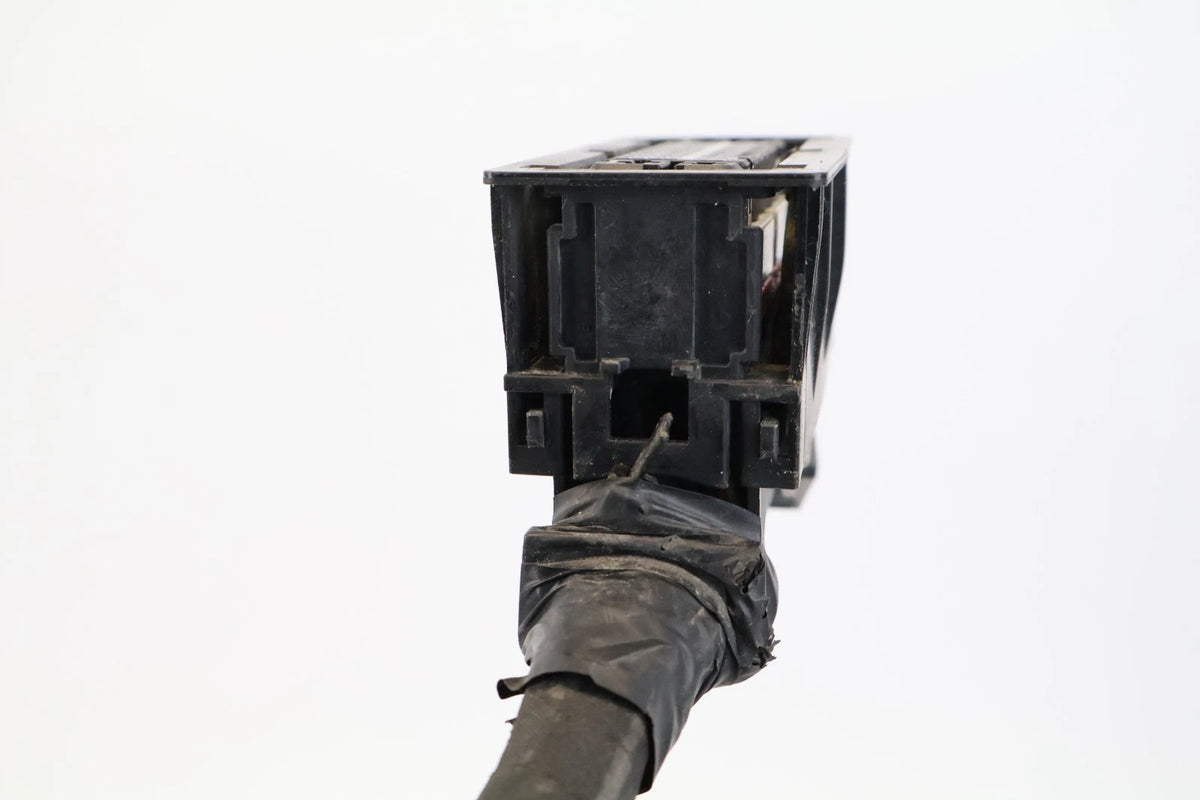 2012 2013 KIA SOUL 1.6L L4 5-SPEED M/T ABS PUMP ANTI LOCK MODULE PLUG CONNECTOR