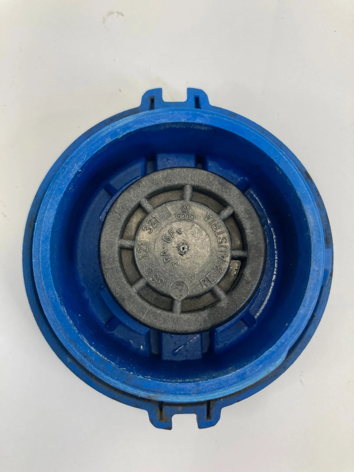 1999-2018 VOLKSWAGEN JETTA RADIATOR FLUID COOLANT RESERVOIR CAP 3B0121321 OEM