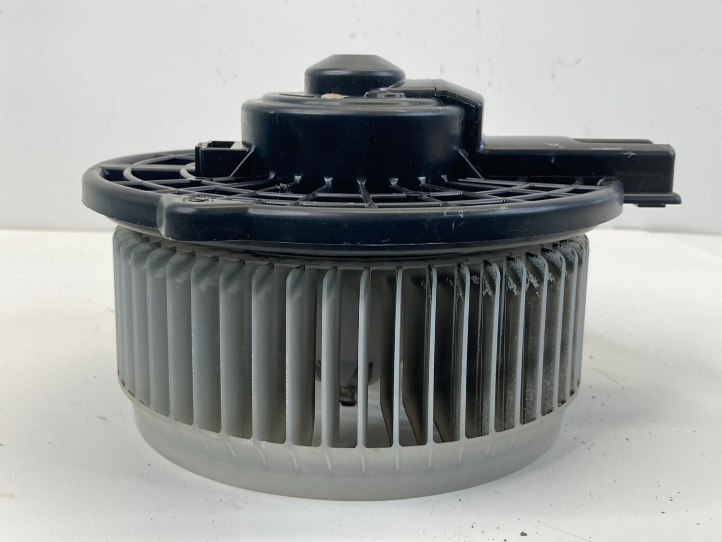 99 00 01 02 03 Lexus RX300 HVAC A/C AC Heater Blower Motor Fan 194000-7182 OEM