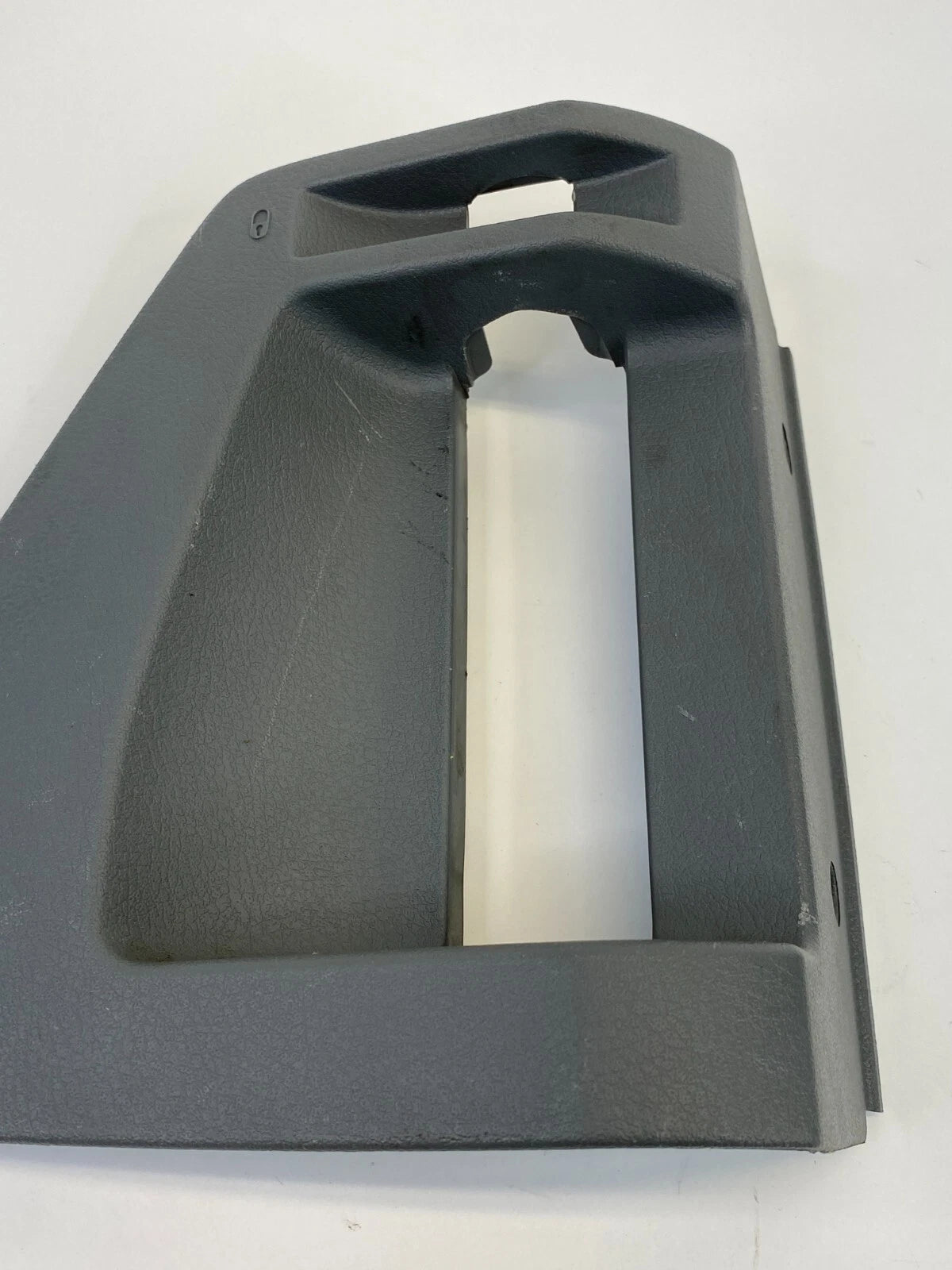 2008-2010 CHRYSLER TOWN & COUNTRY REAR LEFT SLIDING DOOR INNER HANDLE BEZEL