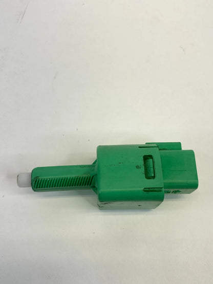 2010-2013 TOYOTA PRIUS 2012-2015 TOYOTA PRIUS V BRAKE LIGHT CONTROL SWITCH OEM