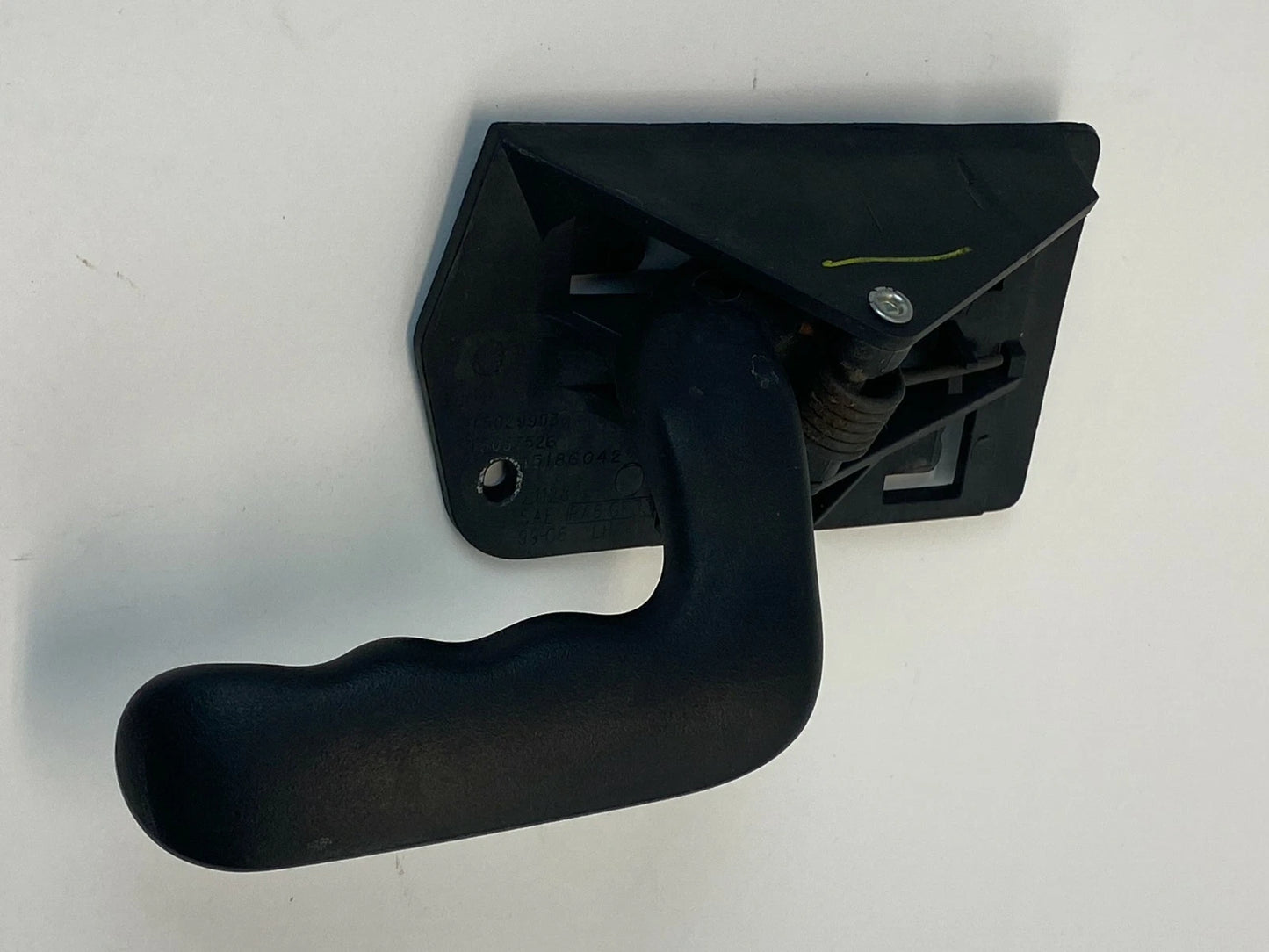 00-06 CHEVY TAHOE GMC YUKON REAR LEFT SIDE INTERIOR INNER DOOR HANDLE 15029903
