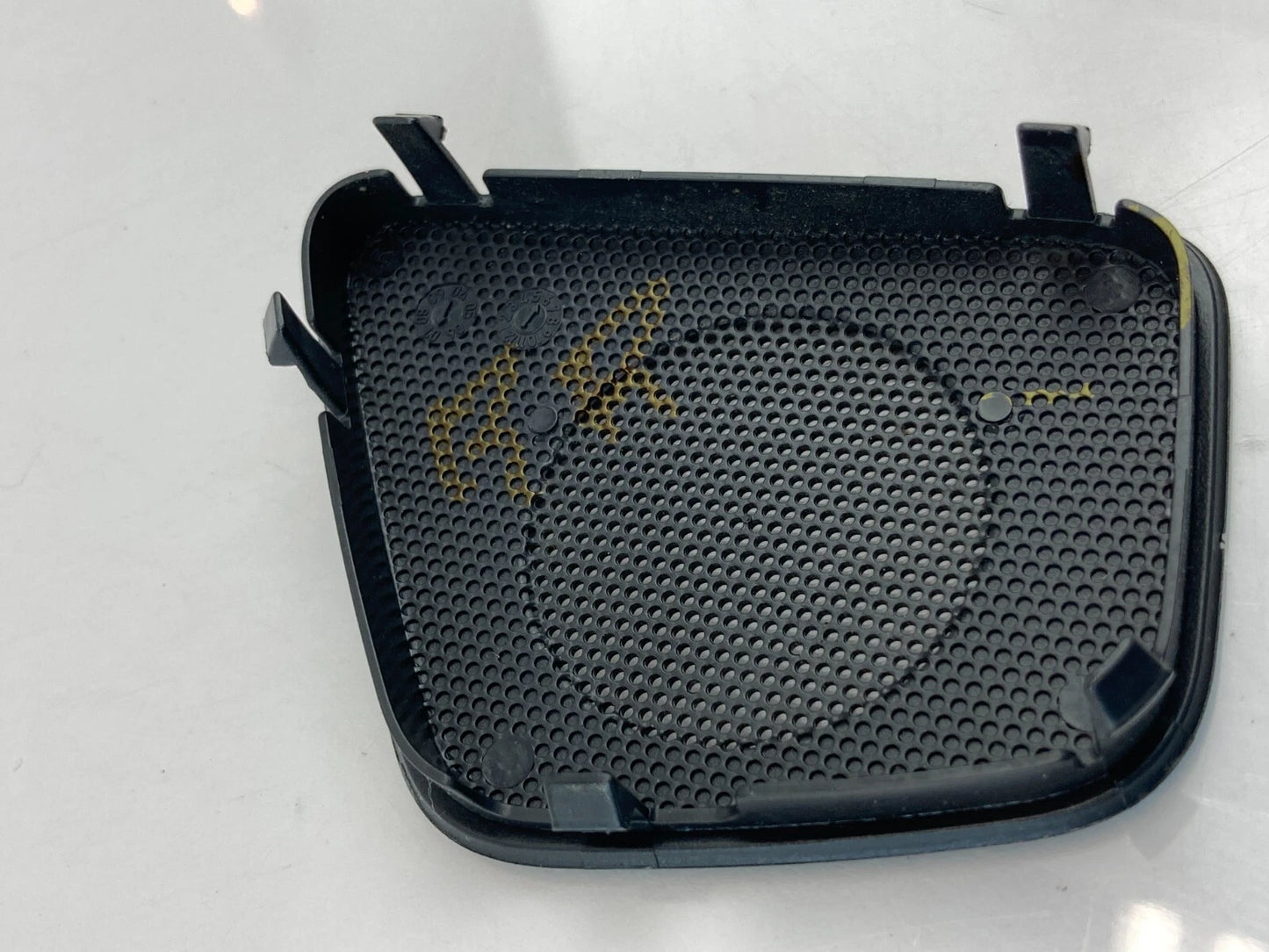 2007-2015 AUDI Q7 REAR RIGHT PASSENGER INER UPPER DOOR TWEETER COVER GRILLE TRIM