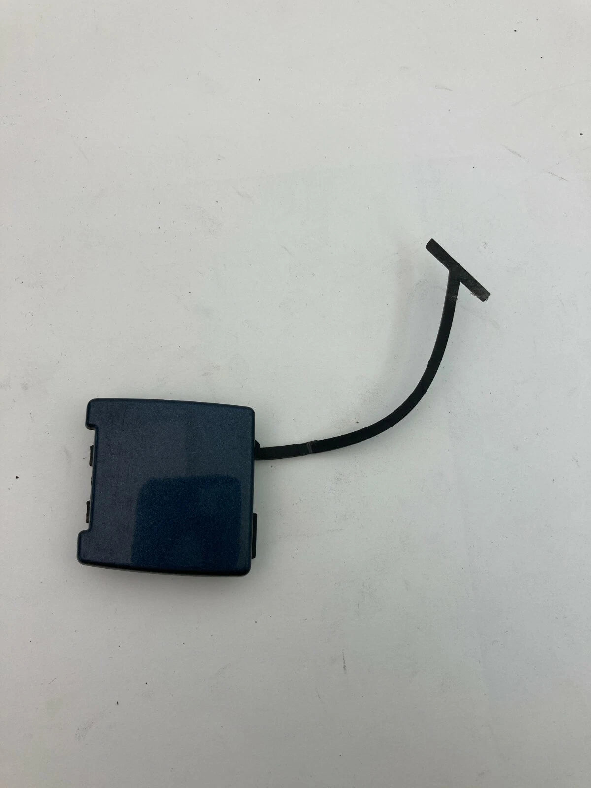 2004-2007 VOLVO S40 SEDAN REAR BUMPER TOW HOOK EYE CAP COVER TRIM 30678001 OEM