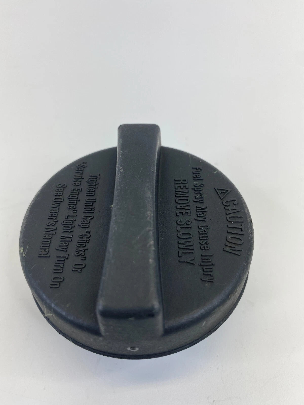 1999-2002 NISSAN PATHFINDER 98-01 MAXIMA FUEL FILLER TANK GAS LID CAP COVER OEM