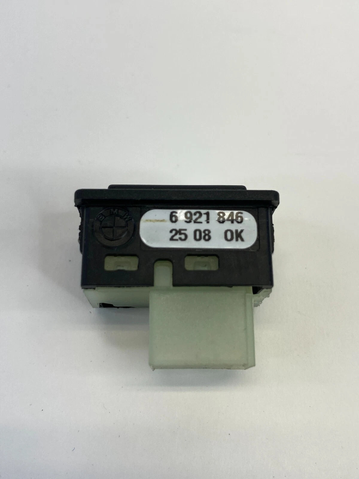 2007 2008 BMW 328XI 07-13 328I TRUNK LID OPEN RELEASE CONTROL SWITCH 6921846 OEM