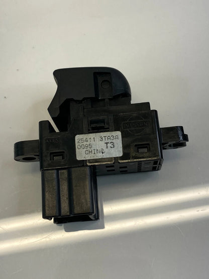 2013-2018 NISSAN ALTIMA REAR LEFT SIDE DOOR POWER WINDOW SWITCH 25411-3TA3A OEM