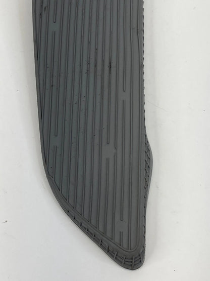 05-07 VOLKSWAGEN JETTA FRONT RIGHT DOOR PANEL INSERT MAT RUBBER 1K4-868-134 OEM