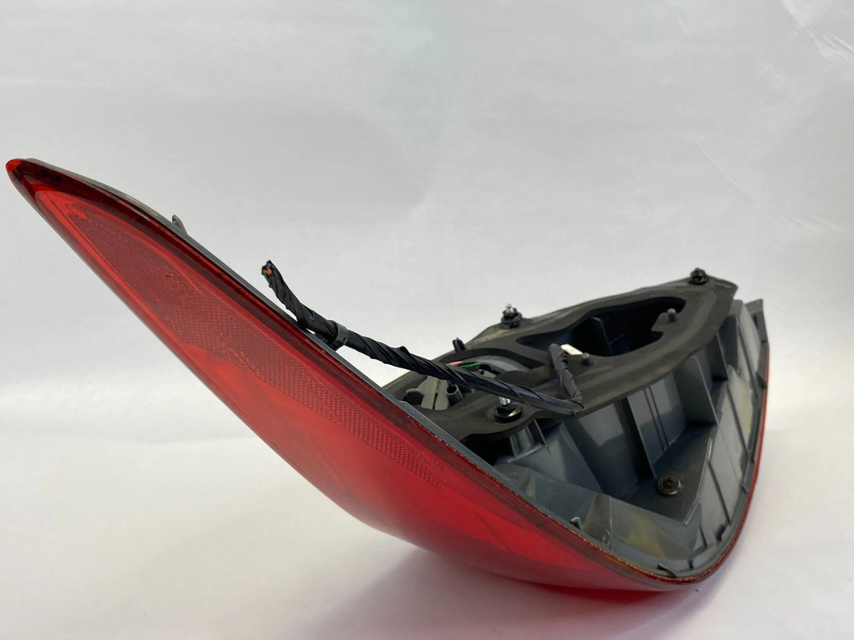 2012-2014 HYUNDAI ACCENT SEDAN TAIL LIGHT BRAKE LAMP ASSY REAR RIGHT OEM FACTORY