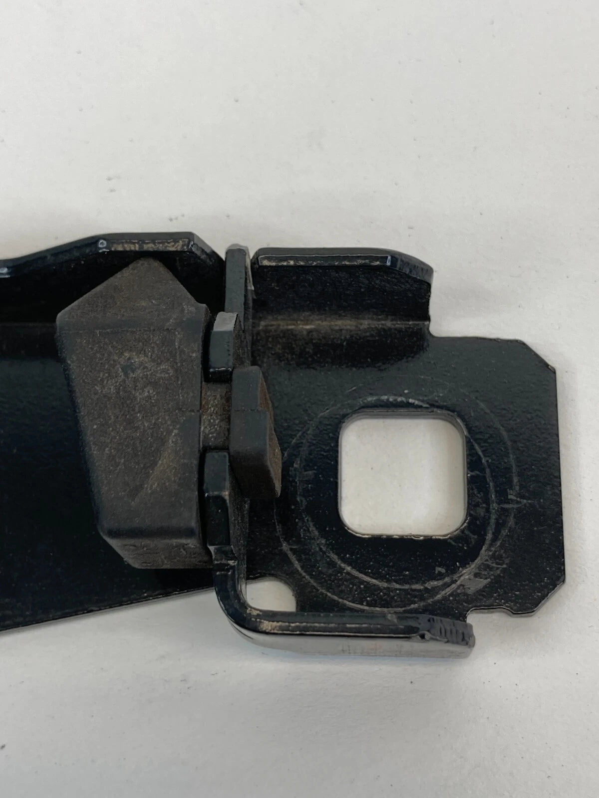 2012-2018 FORD FOCUS REAR BACK TRUNK LATCH LOCK STRIKER PLATE 3M51R404B12 OEM