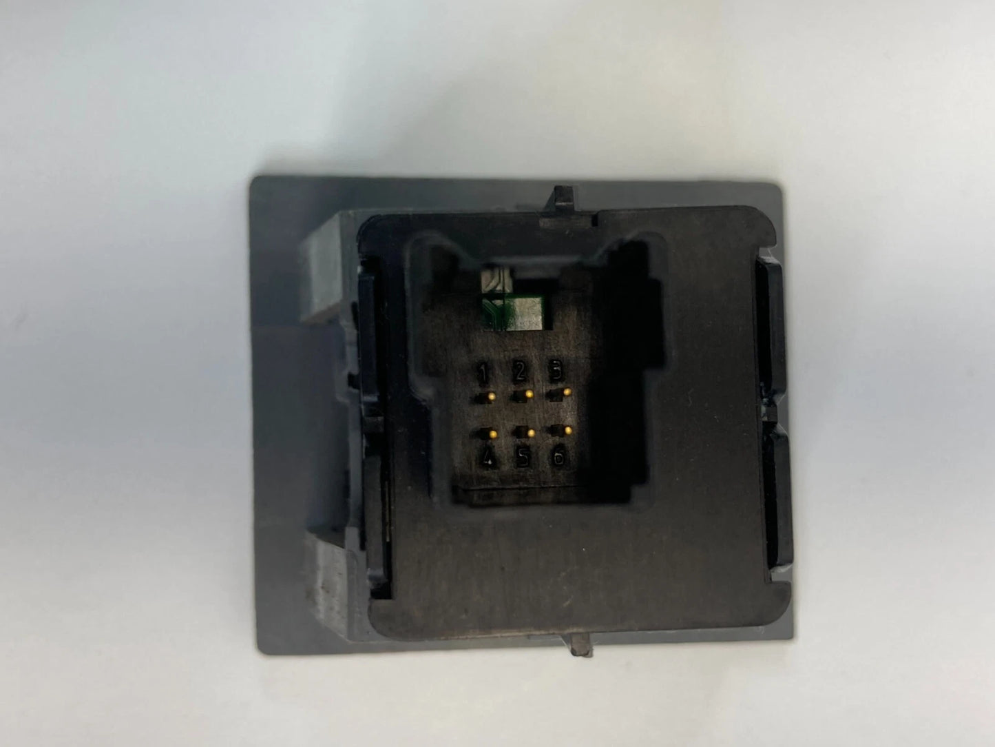 2008-2010 CHRYSLER TOWN & COUNTRY POWER INVERTER SWITCH BUTTON W/ BEZEL TRIM OEM
