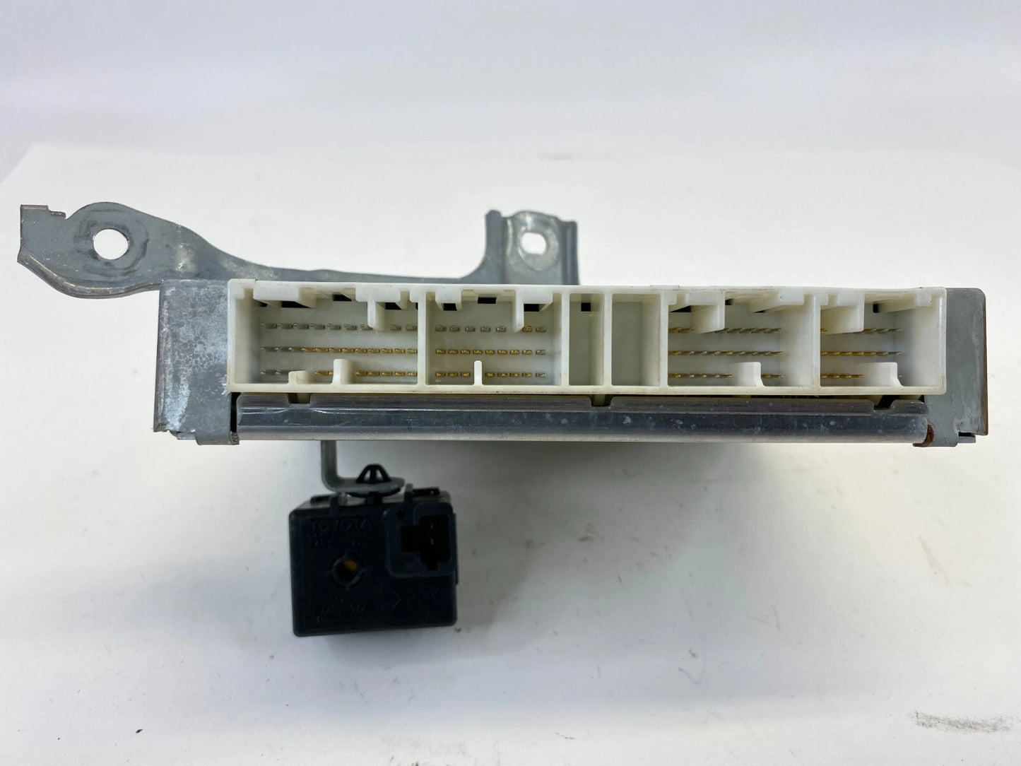 2001-2005 LEXUS GS300 3.0L RWD A/T CHASSIS ECM SKID CONTROL MODULE 89540-30392