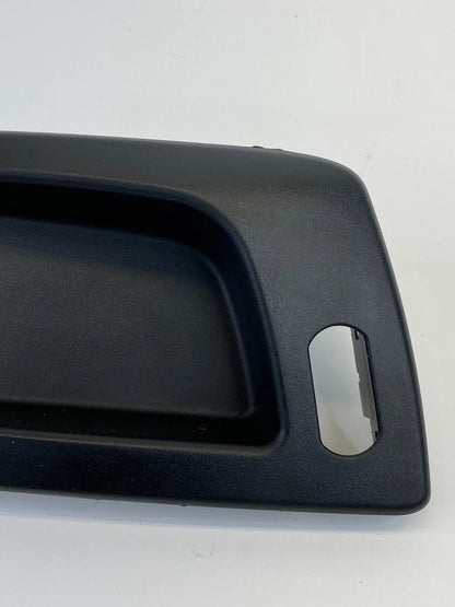 04-06 CADILLAC SRX 03-07 CTS FRONT RIGHT INNER DOOR HANDLE BEZEL TRIM 25752962