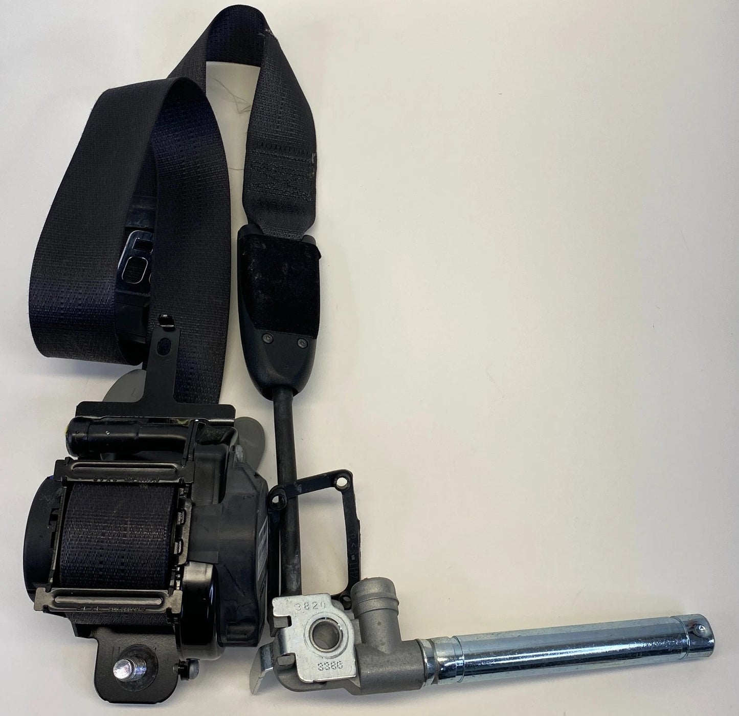 2014 2015 KIA SORENTO LEFT DRIVER SIDE SEAT BELT BUCKLE RETRACTOR 88810-1U700VA