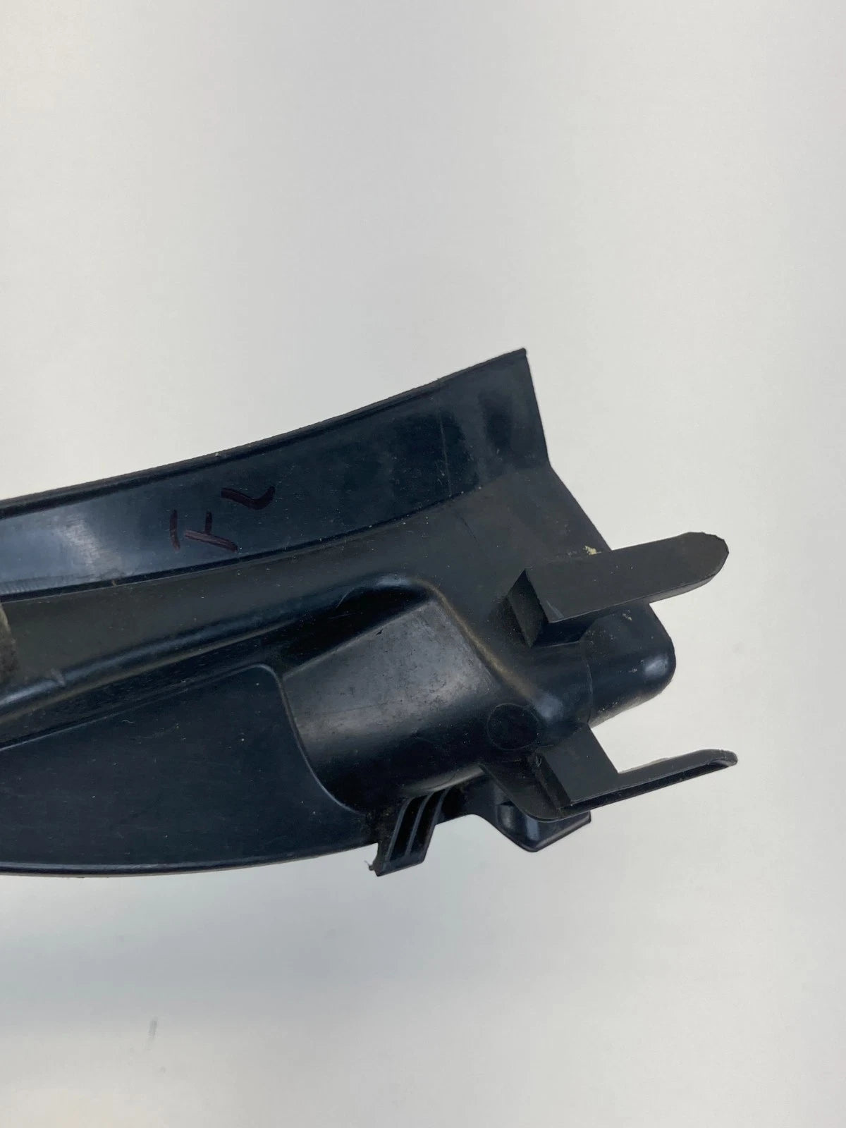 2010-2013 MAZDA 3 FRONT LEFT & RIGHT FENDER UPPER MOLDING PAIR BBM451PB1 OEM