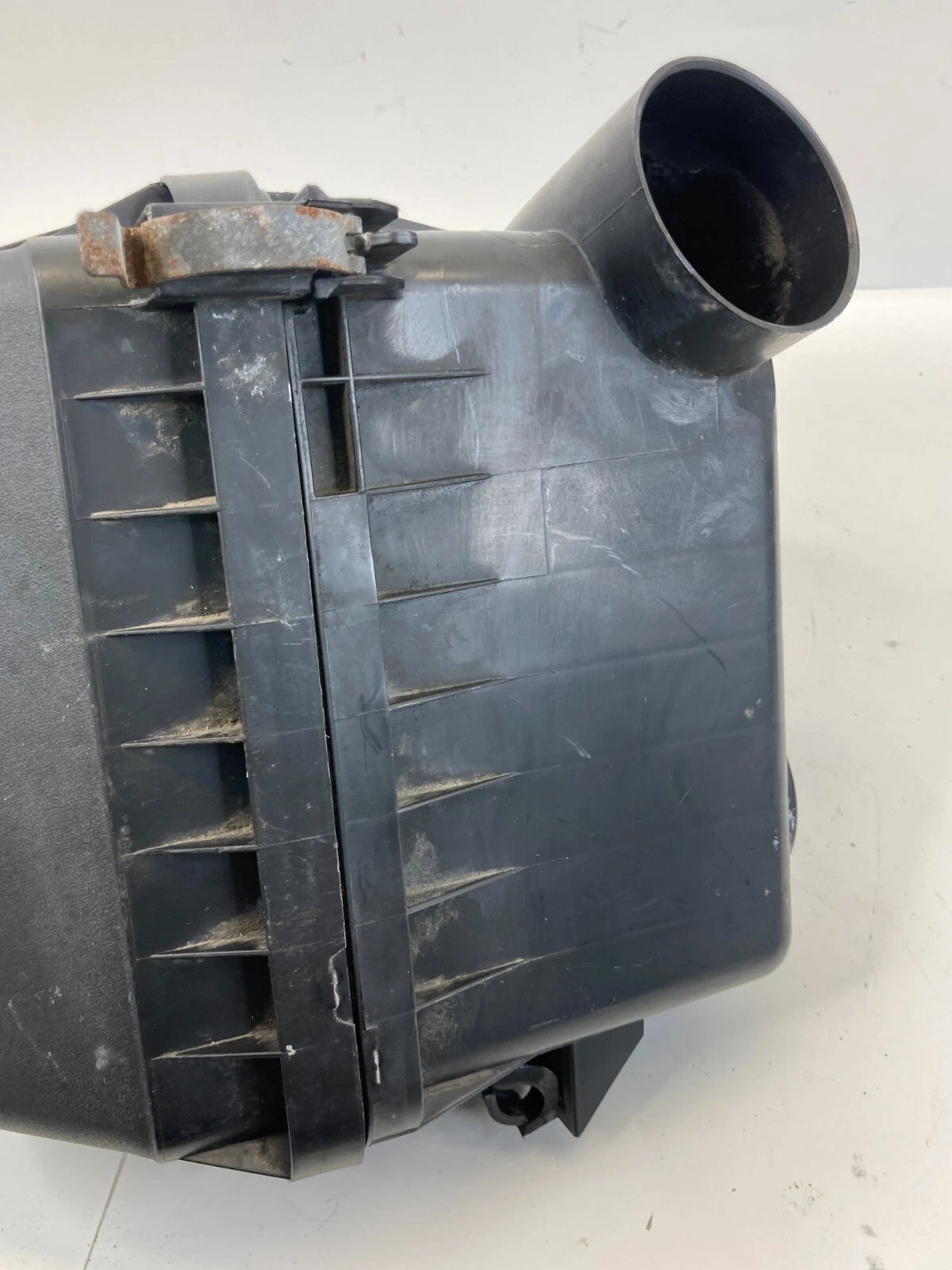 06-12 TOYOTA RAV4 ENGINE AIR CLEANER INTAKE FILTER BOX W/ SENSOR 0141400860 OEM