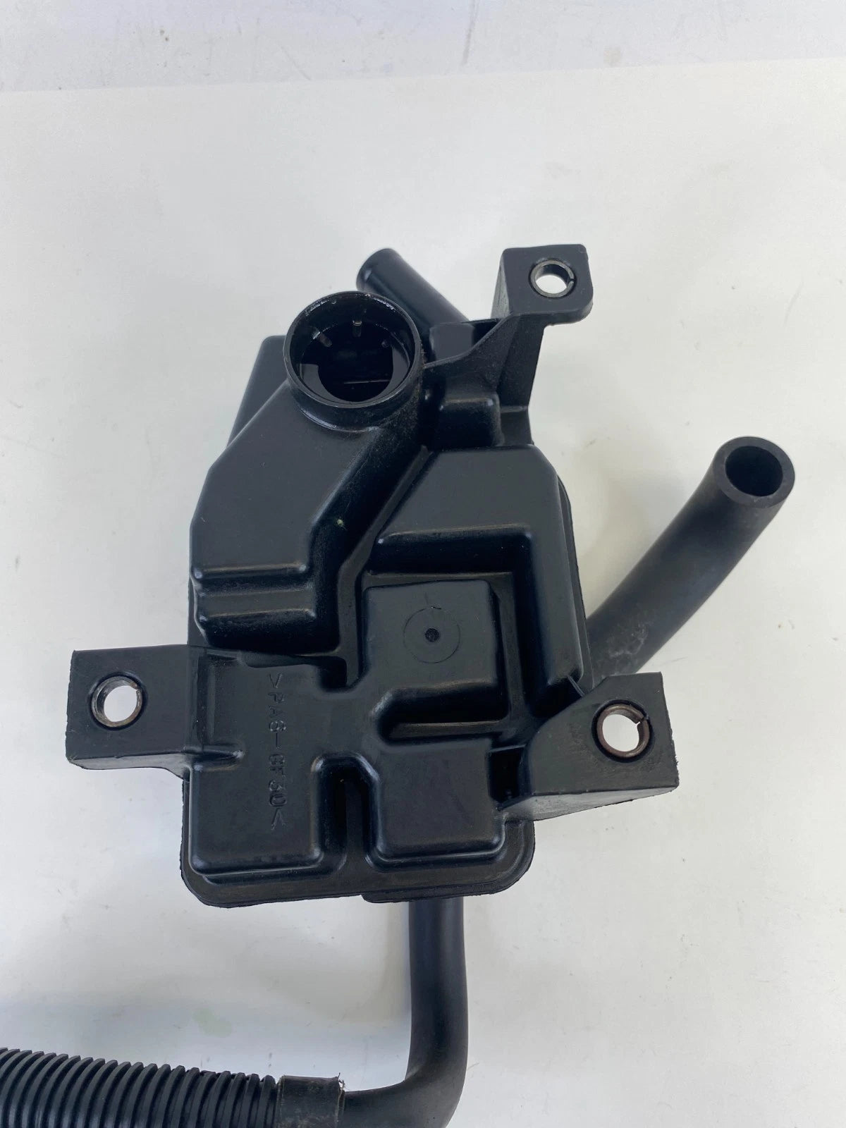 12 13 14 15 16 17 Fiat 500 1.4L L4 Engine Crankcase Vent Valve Oil Separator OEM