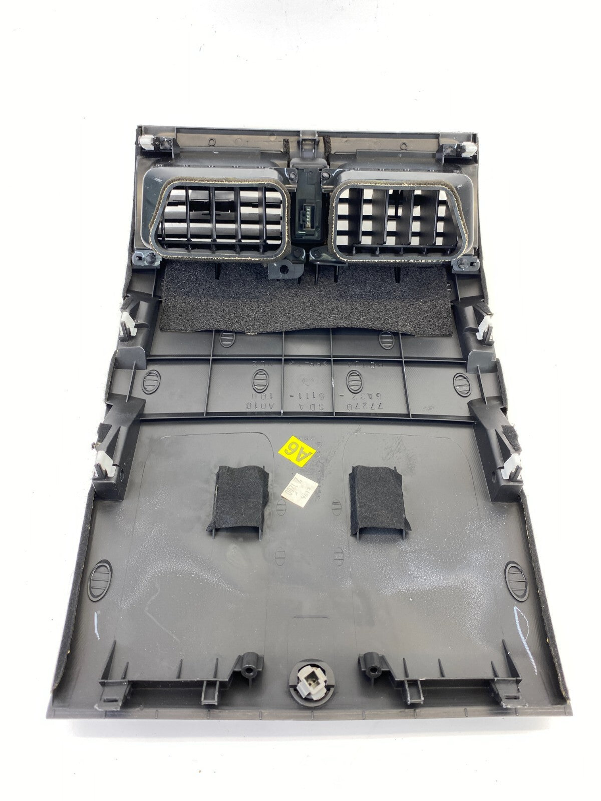 04 05 Honda Accord Dash Center A/C Air Vent Grille Trim Panel 77270-SDA-A010 OEM