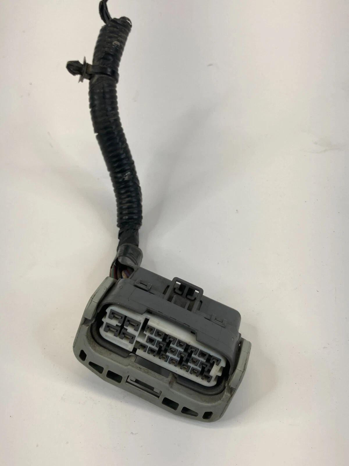 99-04 HONDA ODYSSEY 3.5L V6 AT FWD ABS ANTI LOCK BRAKE PUMP RELAY PLUG CONNECTOR