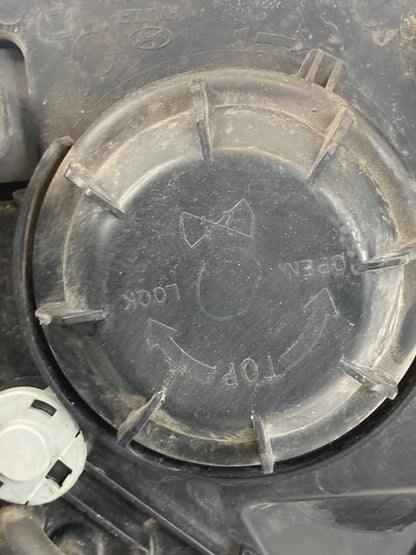 2006-2011 HYUNDAI ACCENT FRONT RIGHT PASSENGER SIDE HEADLIGHT ASSEMBLY OEM