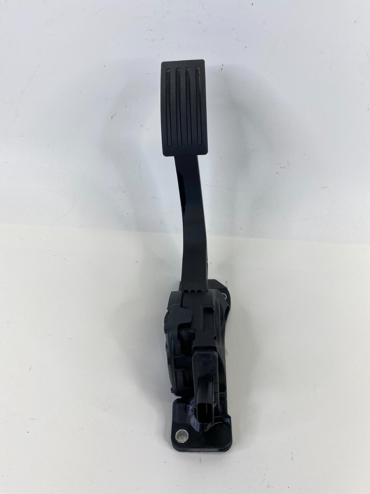 2012-2015 Ford Focus 2.0L AT Accelerator Gas Pedal Travel Sensor BV61-9F836-AB