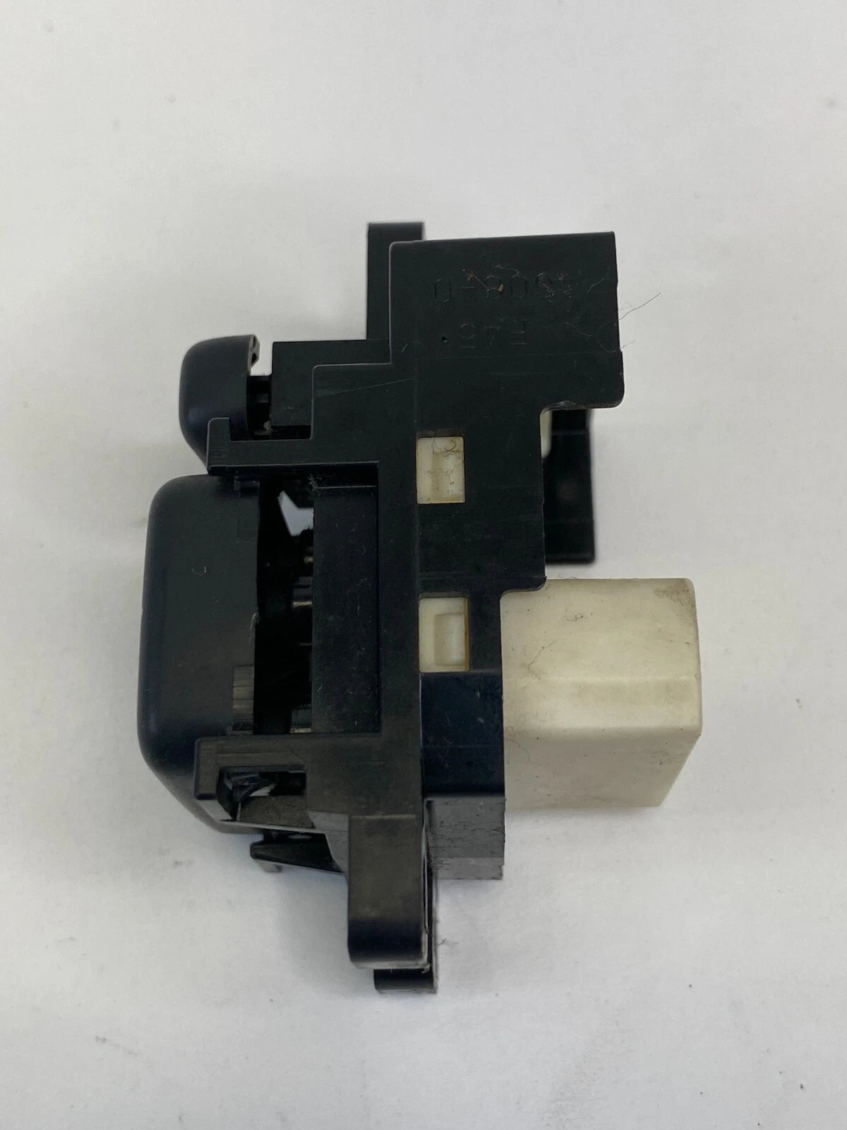 2003-2005 MAZDA6 MAZDA 6 SEDAN POWER MIRROR CONTROL BUTTON SWITCH 183574 OEM