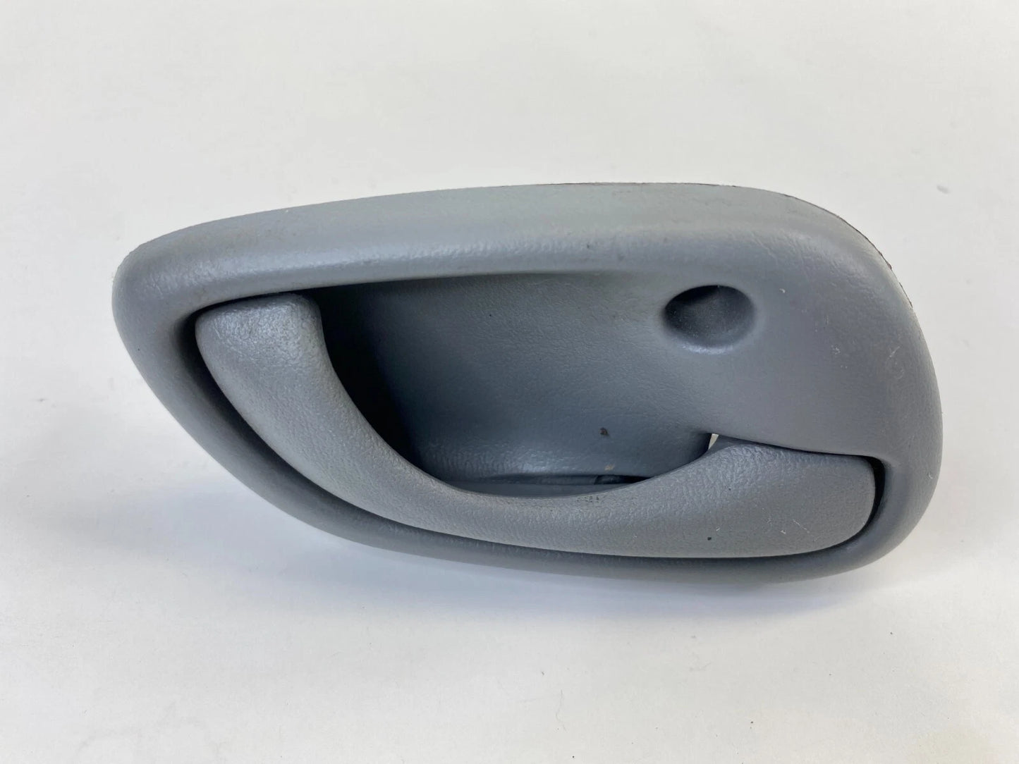 2003-2005 SUZUKI GRAND VITARA REAR RIGHT PASSENGER INSIDE INNER DOOR HANDLE OEM