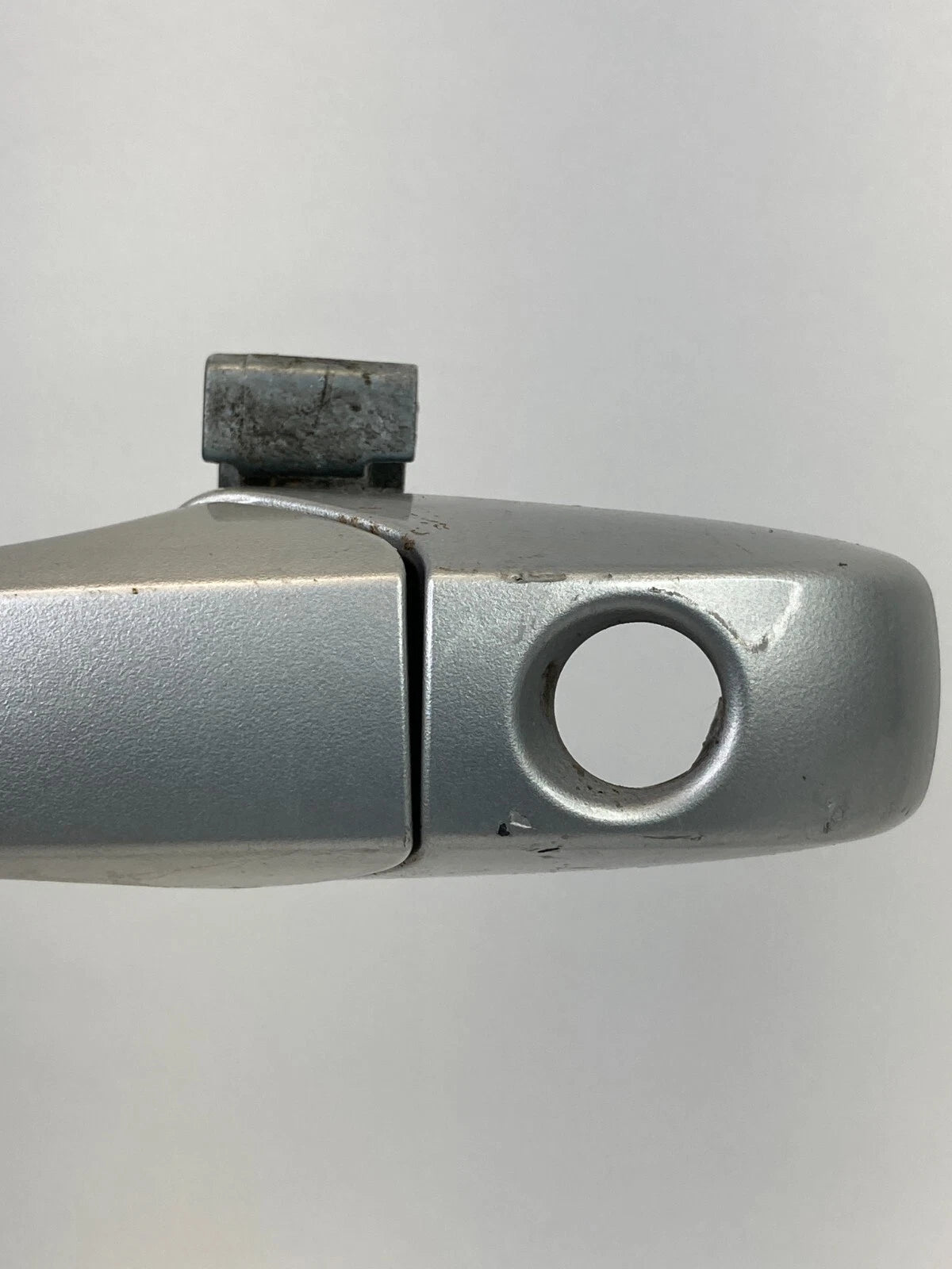 2011-2014 CHRYSLER 200 AVENGER SEDAN FRONT LEFT SIDE EXTERIOR DOOR HANDLE OEM