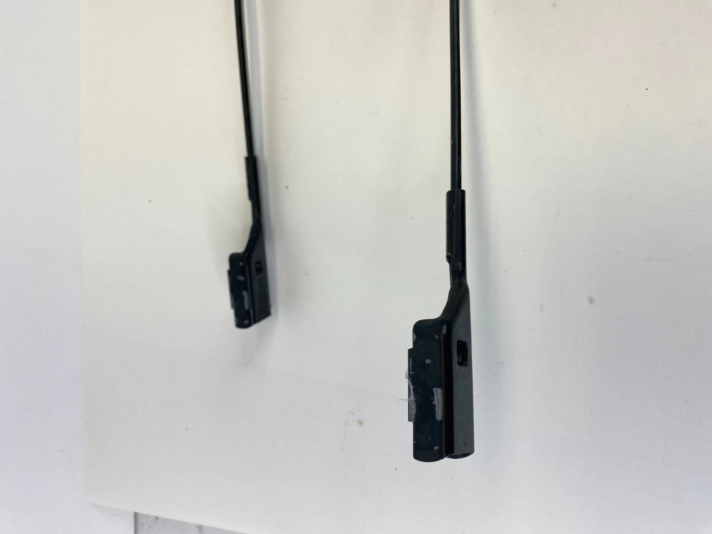 2011-2018 Volvo S60 XC70 V60 Windshield Wiper Blade Arm Set Assy 30753504 OEM